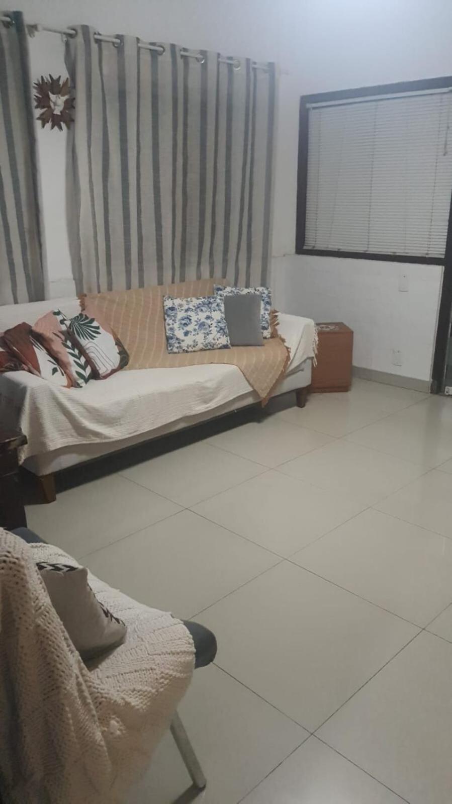 Casa Independente De 4 Quartos E Piscina! *
